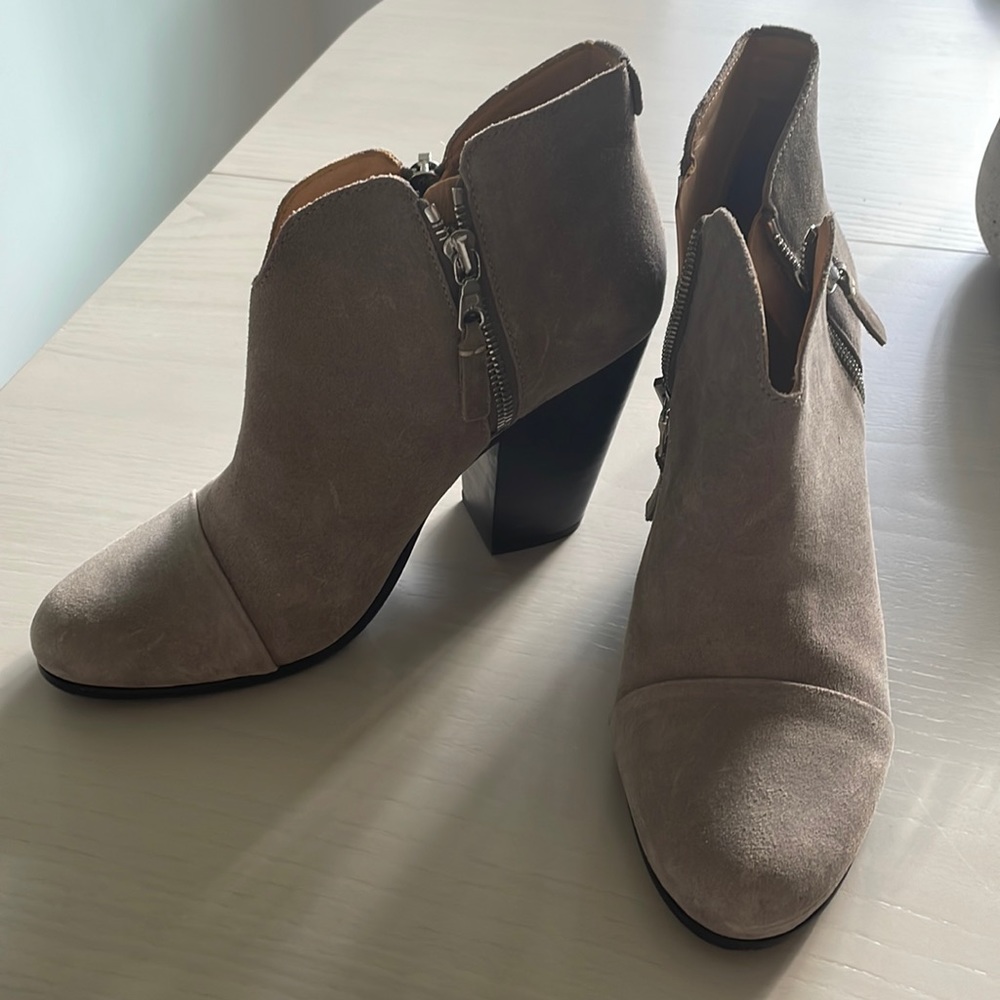 Rag & Bone Margot Suede Booties size 39